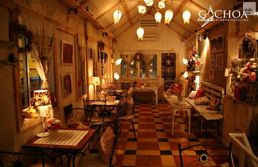 Top 10: Gác Hoa Attic Cafe