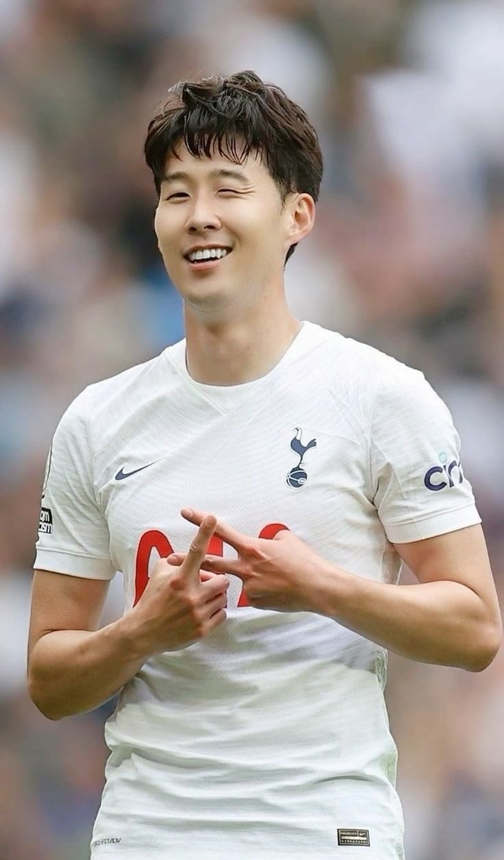 kiểu tóc Son Heung Min hot trend