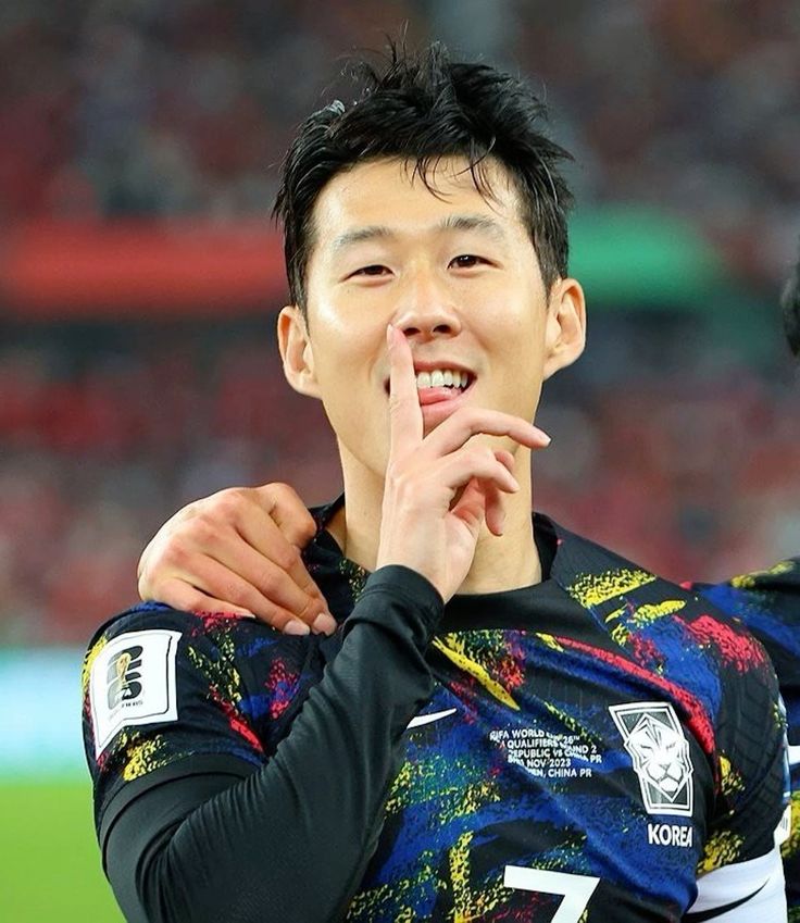 kiểu tóc Son Heung Min phù hợp với từng khuôn mặt.