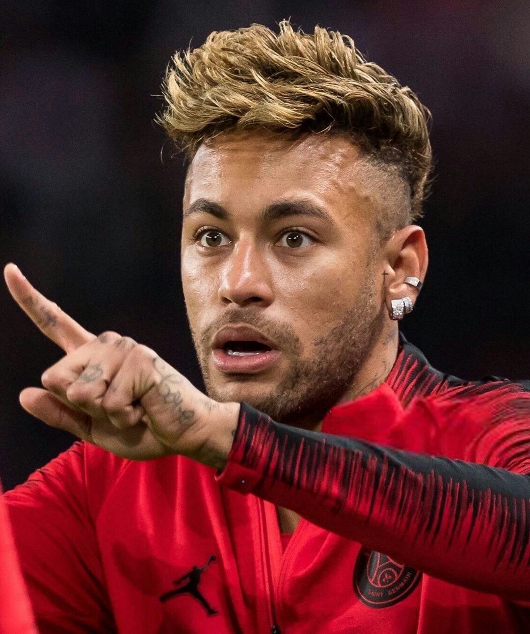 phong cách tóc Neymar nổi bật